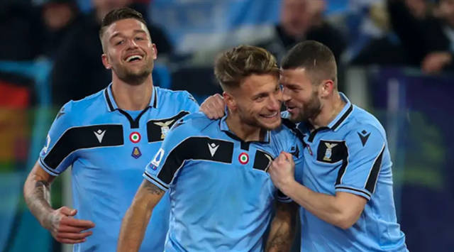 包含国际比赛日塞维利亚主帅复盘转会期山东男篮完成体检，今晚拉齐奥状态回暖看傻球迷的词条