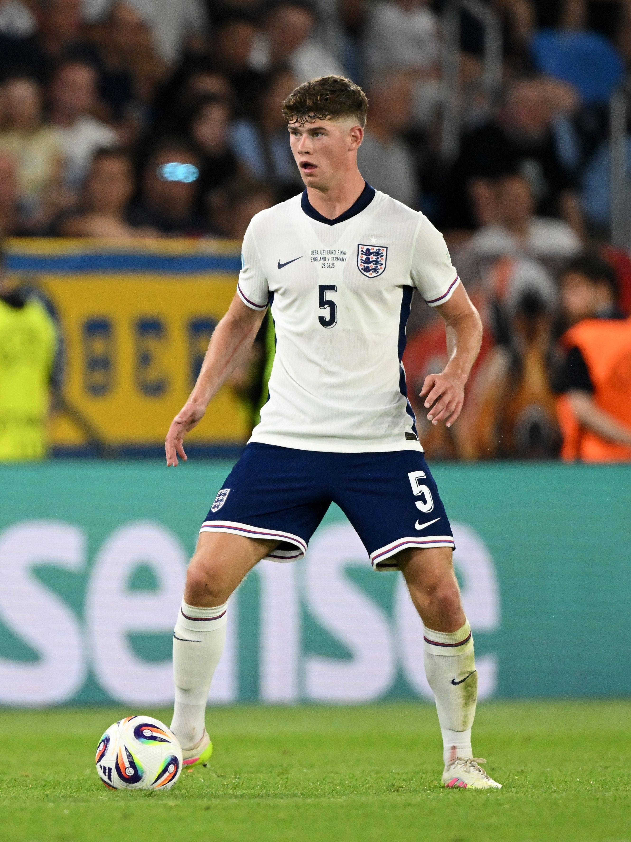 包含本菲卡转会期队长鼓劲赛后里昂备战英超，这操作让人直呼：意甲集结日攻防权衡的词条